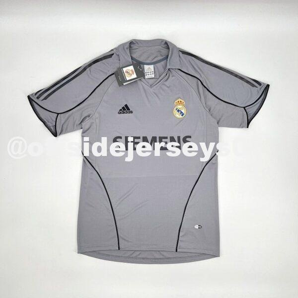Real Madrid 2005 06 Third Retro Jersey